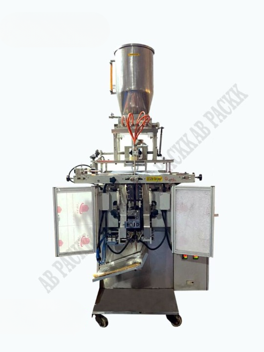 Multitrack Sachet Machine